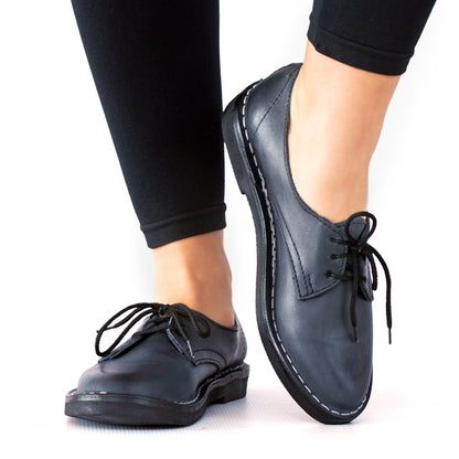 Women's Lace-Up Shoe