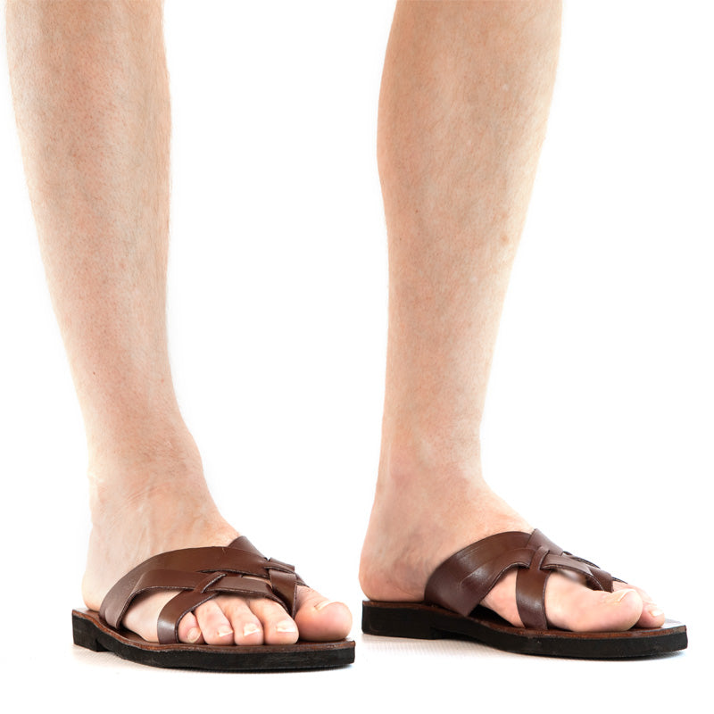 Full cover best sale sandals mens